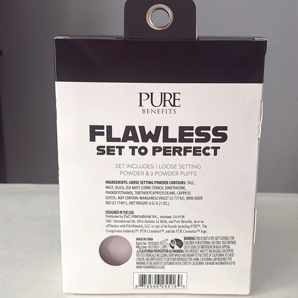 Flawless Set to Perfect Pro Complexion Setting Powder + 2 Black Powder Puffs